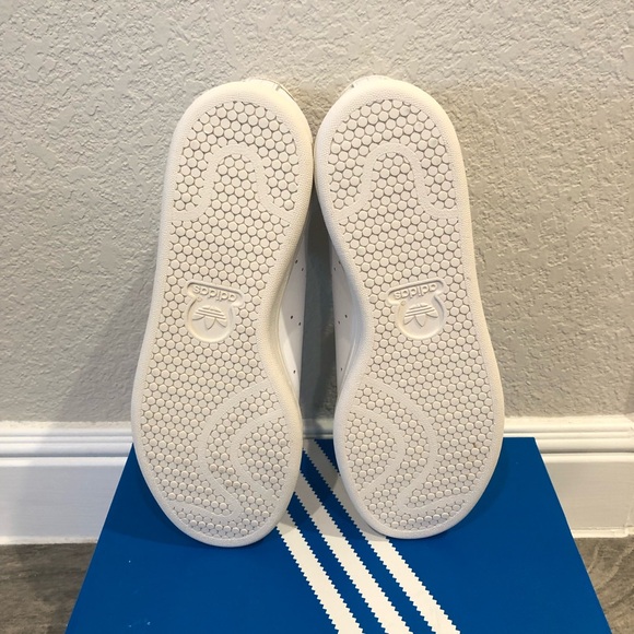 New Adidas Stan Smith Classic Sneakers White Beige Men’s Shoes Multiple Sizes - Picture 8 of 8